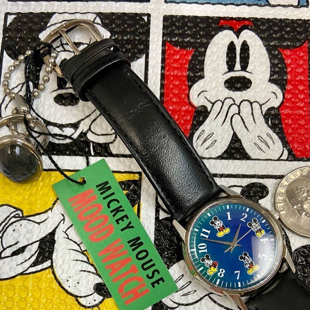 Vintage Fossil X Disney Mickey Mouse Color Changing “Mood” Watch - Picture 13 of 16